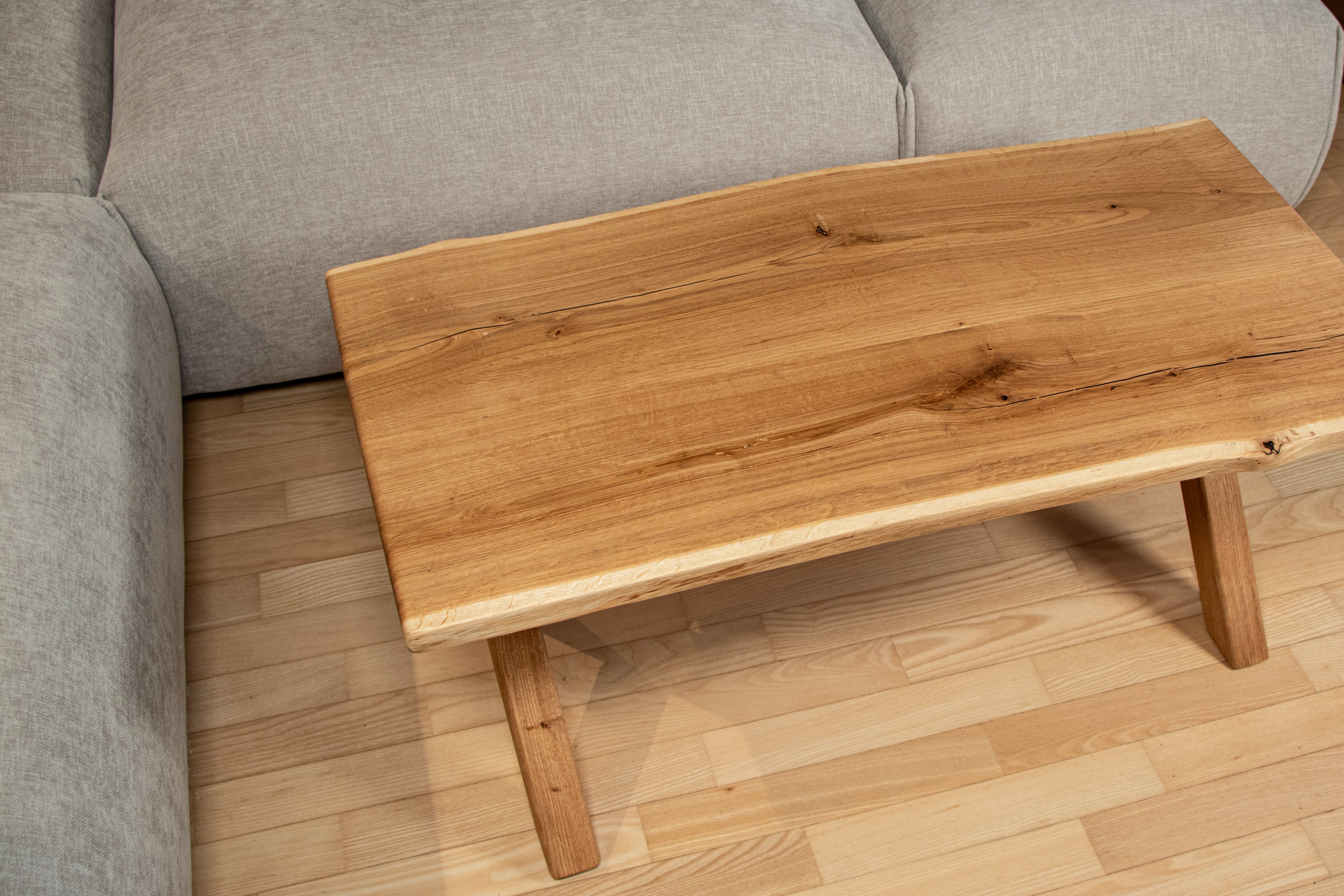 Masivna hrastova mizica