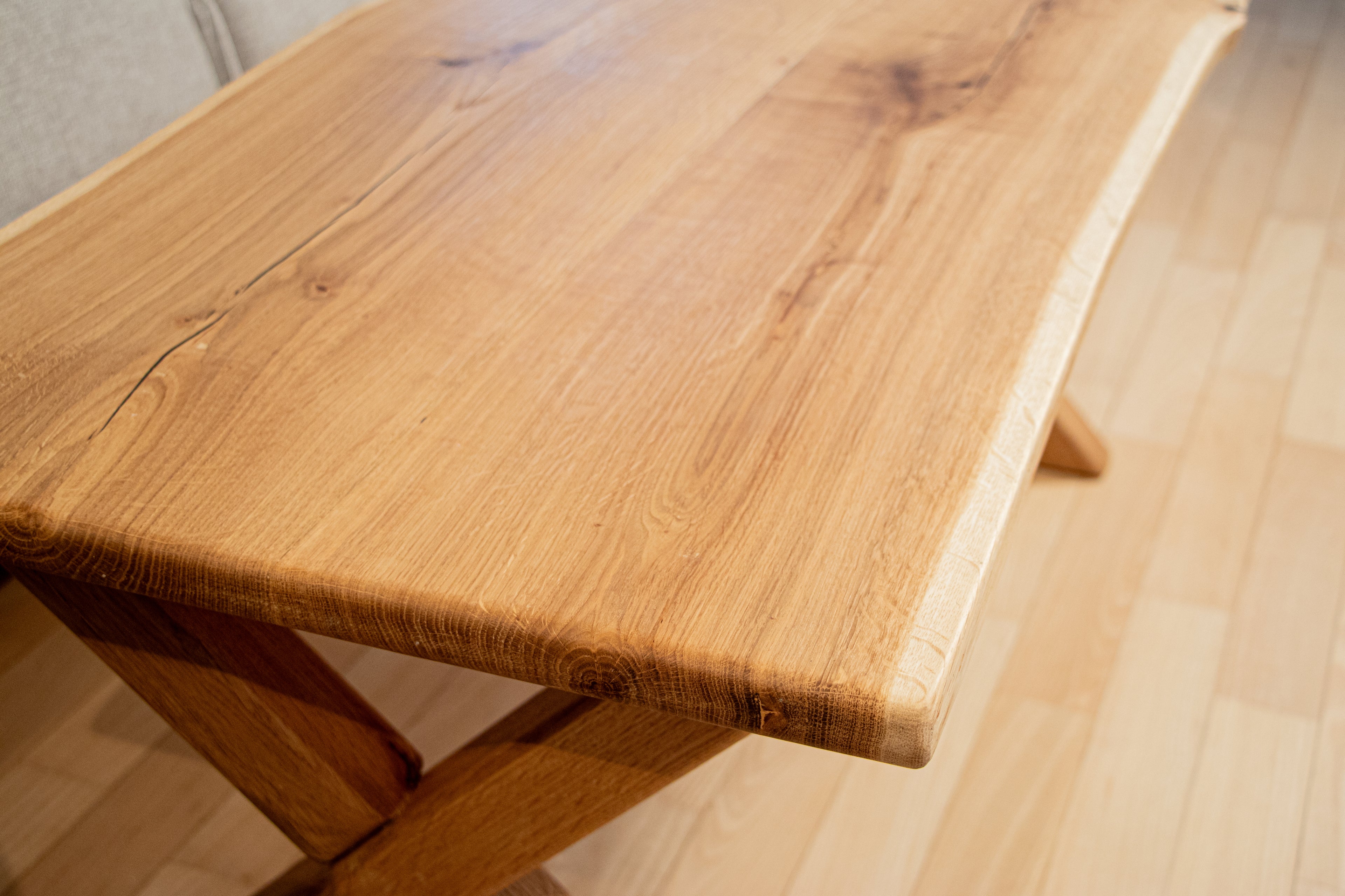 Masivna hrastova mizica